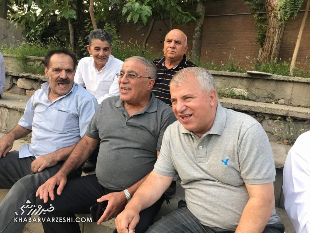 روشن: فقط ۵۰+۲۵ سال سن دارم و میتوانم مثل آدان برای استقلال بازی کنم/ مقصر ناراحتی سهرابیان مدیران باشگاهمان هستند روشن: فقط ۵۰+۲۵ سال سن دارم و میتوانم مثل آدان برای استقلال بازی کنم/ مقصر ناراحتی سهرابیان مدیران باشگاهمان هستند