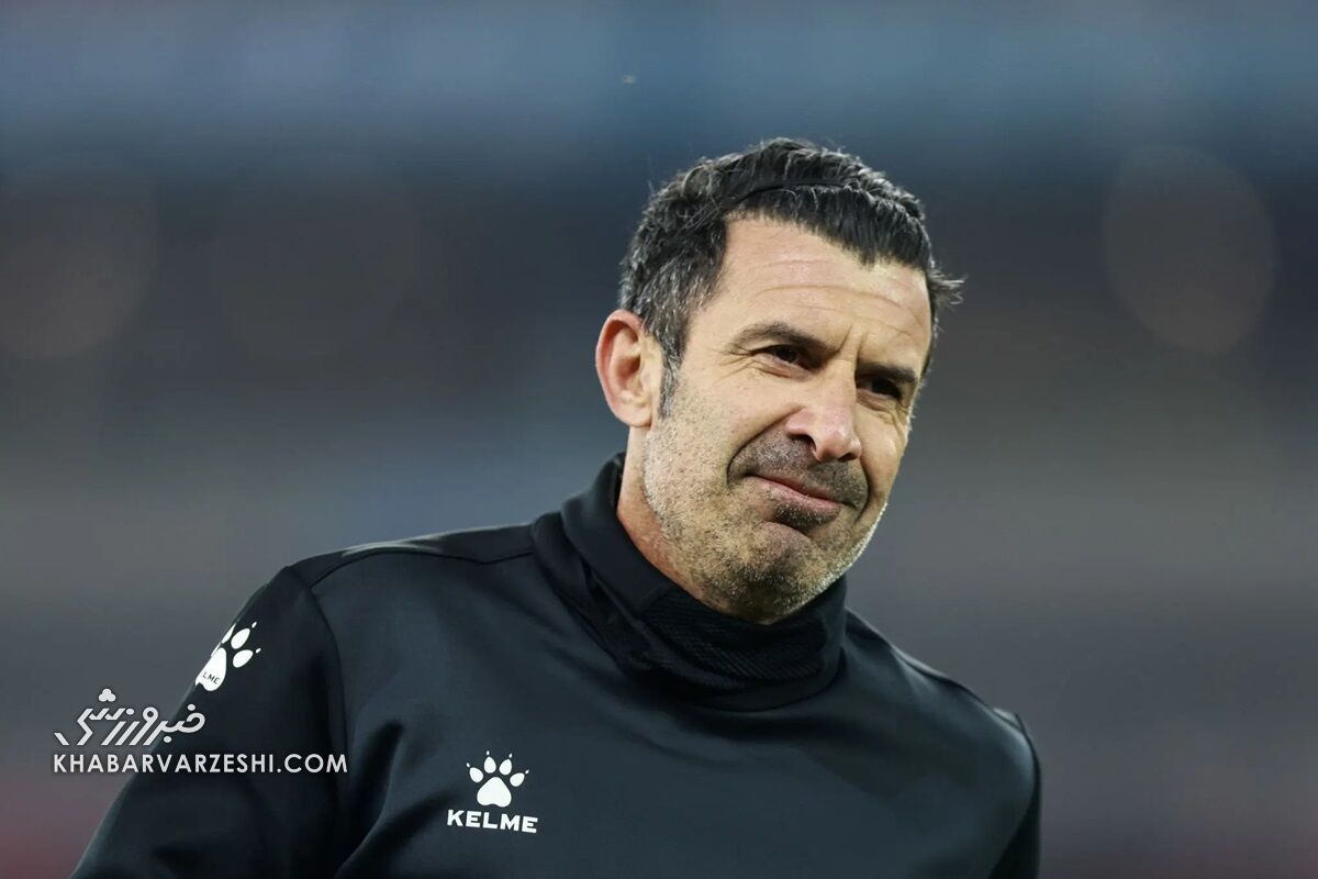 ویدیو| خوش و بش فیگو و اینیستا قبل از آغاز مراسم توپ طلا ویدیو| خوش و بش فیگو و اینیستا قبل از آغاز مراسم توپ طلا