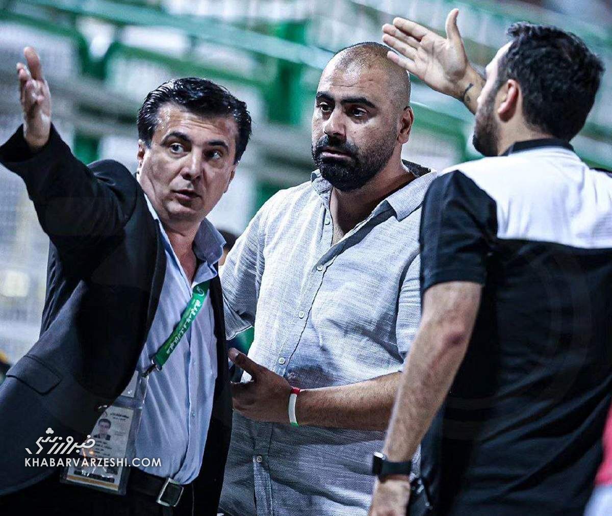 اعتراض شدید گیلانیها؛ پنالتی نبود؟/ حمله مازیار زارع به داور فینال جام حذفی اعتراض شدید گیلانیها؛ پنالتی نبود؟/ حمله مازیار زارع به داور فینال جام حذفی