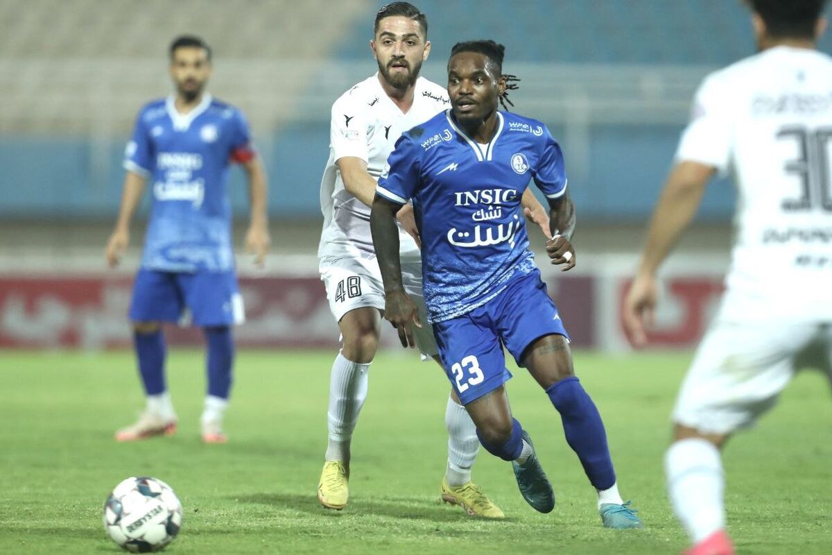 جنگ خرید جدید پرسپولیس با لیونل مسی +عکس جنگ خرید جدید پرسپولیس با لیونل مسی +عکس