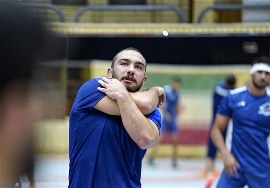 ویدیو| غول طلایی ایران اینبار با سنگینتر از خودش سرشاخ شد ویدیو| غول طلایی ایران اینبار با سنگینتر از خودش سرشاخ شد