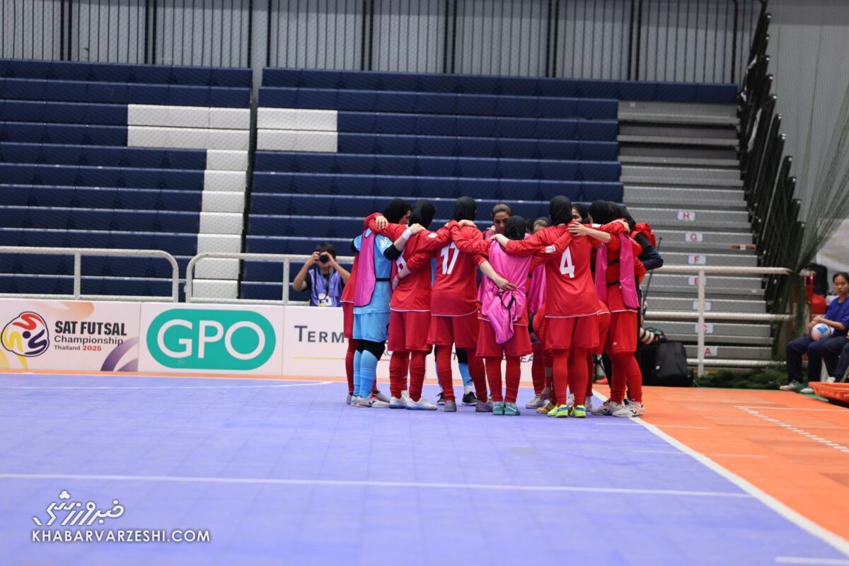 دختران نوجوان فوتبالیست استوکها را درآوردند/ مهینی همه را به خط کرد +عکس دختران نوجوان فوتبالیست استوکها را درآوردند/ مهینی همه را به خط کرد +عکس