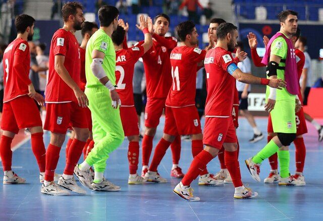 اقدام عجیب تلویزیون؛ چرا صداوسیما حاضر نشد ۹۰۰ میلیون برای تیم ملی بدهد؟! اقدام عجیب تلویزیون؛ چرا صداوسیما حاضر نشد ۹۰۰ میلیون برای تیم ملی بدهد؟!