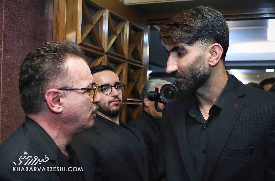آقای زنوزی! نمیتوانید با «مصالحه» سر پرسپولیس شیره بمالید/ بیرانوند بداند درویش بچه ۵ ساله نیست با معذرتخواهی خام شود آقای زنوزی! نمیتوانید با «مصالحه» سر پرسپولیس شیره بمالید/ بیرانوند بداند درویش بچه ۵ ساله نیست با معذرتخواهی خام شود