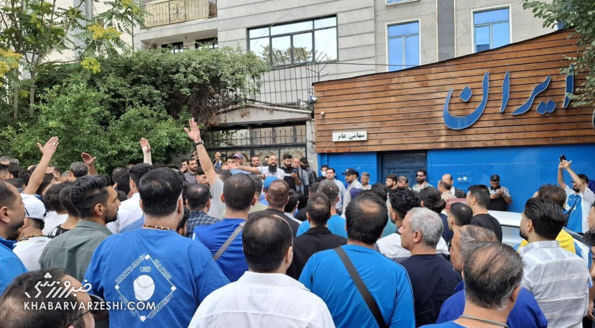 صداهایی عجیب از استقلال: با کمال میل به عقب برمیگردیم! صداهایی عجیب از استقلال: با کمال میل به عقب برمیگردیم!