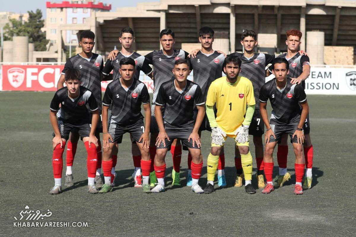 ۶تاییها تخصص پرسپولیس/ گلباران حریف با آتشبازی پدیدهها +عکس ۶تاییها تخصص پرسپولیس/ گلباران حریف با آتشبازی پدیدهها +عکس