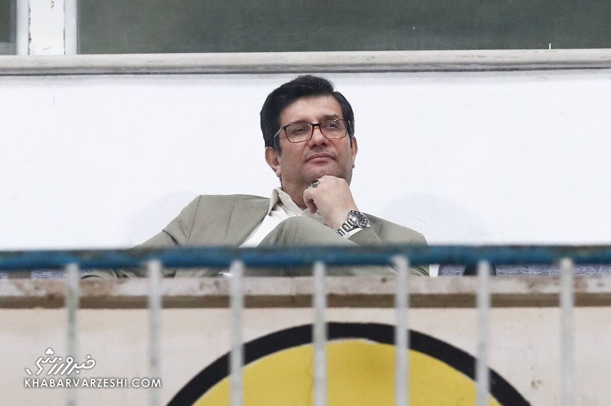 ویدیو| درخواست عجیب منتظر محمد از استقلال؛ هم پول قرارداد، هم پول فسخ! ویدیو| درخواست عجیب منتظر محمد از استقلال؛ هم پول قرارداد، هم پول فسخ!