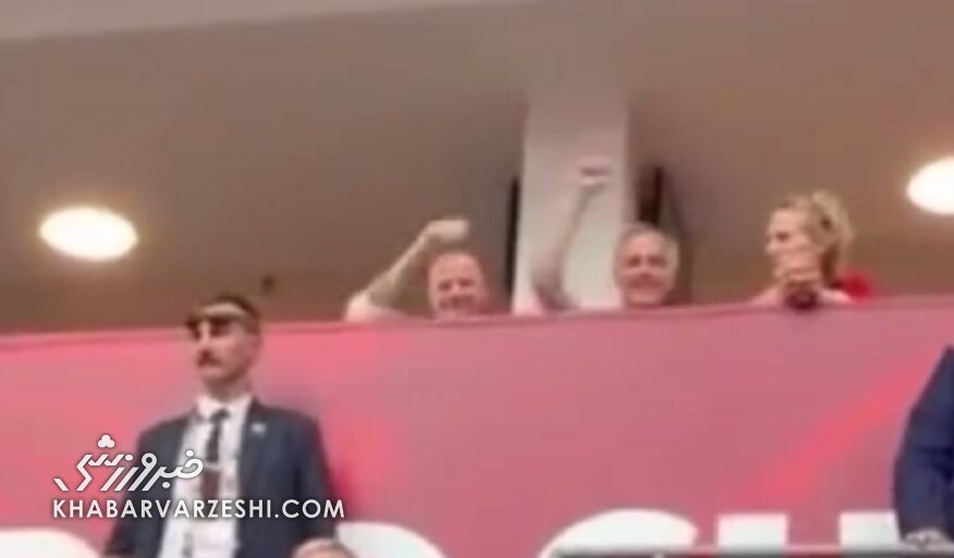 ویدیو| امضا گرفتن جالب پسر بچه ایرانی از نخست وزیر کانادا و اینفانتینو؛ با اعمال شاقه! ویدیو| امضا گرفتن جالب پسر بچه ایرانی از نخست وزیر کانادا و اینفانتینو؛ با اعمال شاقه!