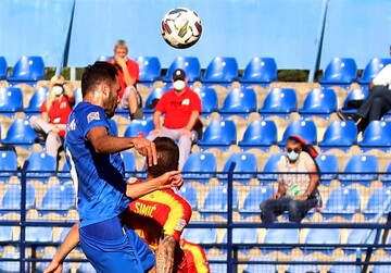 عکس| مهاجم استقلالی در برابر کریس رونالدو