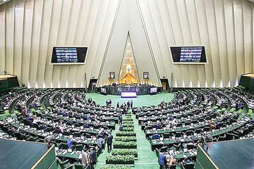 ردپای فردوسی پور در ورود وزیر روحانی به لیست سیاه نمایندگان مجلس