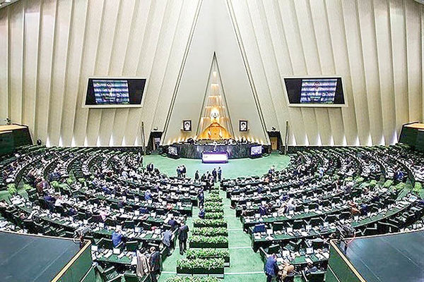 ردپای فردوسی پور در ماجرای ورود وزیر روحانی به لیست سیاه نمایندگان مجلس