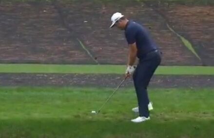 ویدیو| بهترین ضربه تاریخ گلف توسط جان رام آمریکایی در فاصله ۲۴۰ یاردی