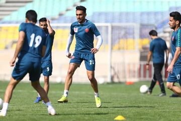 تکلیف مهاجم پرسپولیس تا فردا مشخص می‌شود