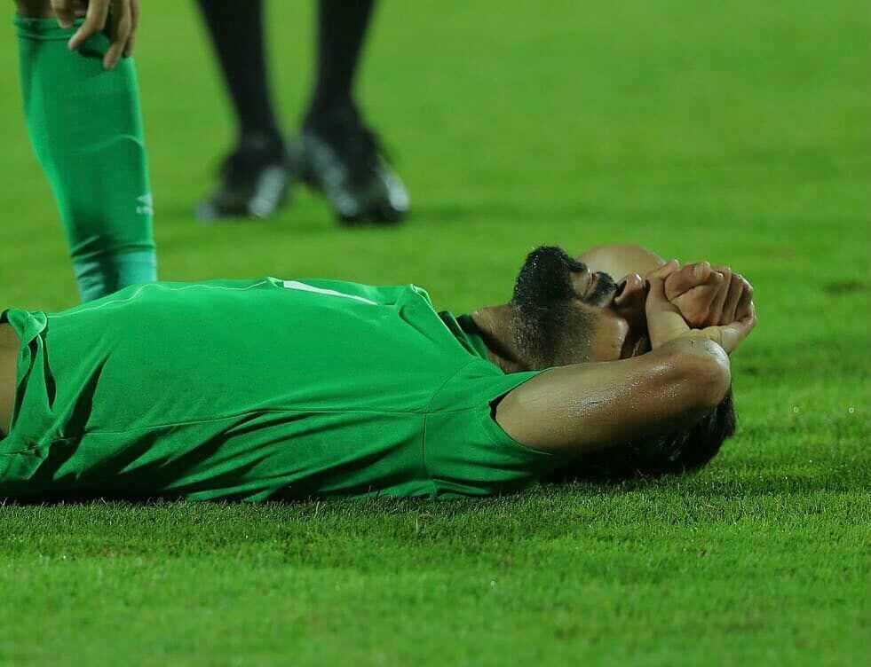 مصدومیت بشار رسن در بازی تیم ملی عراق برابر ازبکستان