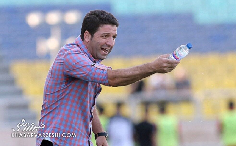 کنایه یک پرسپولیسی به مدیر استقلال/ تیمی چاه نفت دارد که به بازیکن ٢ میلیاردی ٧ میلیارد میدهد کنایه یک پرسپولیسی به مدیر استقلال/ تیمی چاه نفت دارد که به بازیکن ٢ میلیاردی ٧ میلیارد میدهد