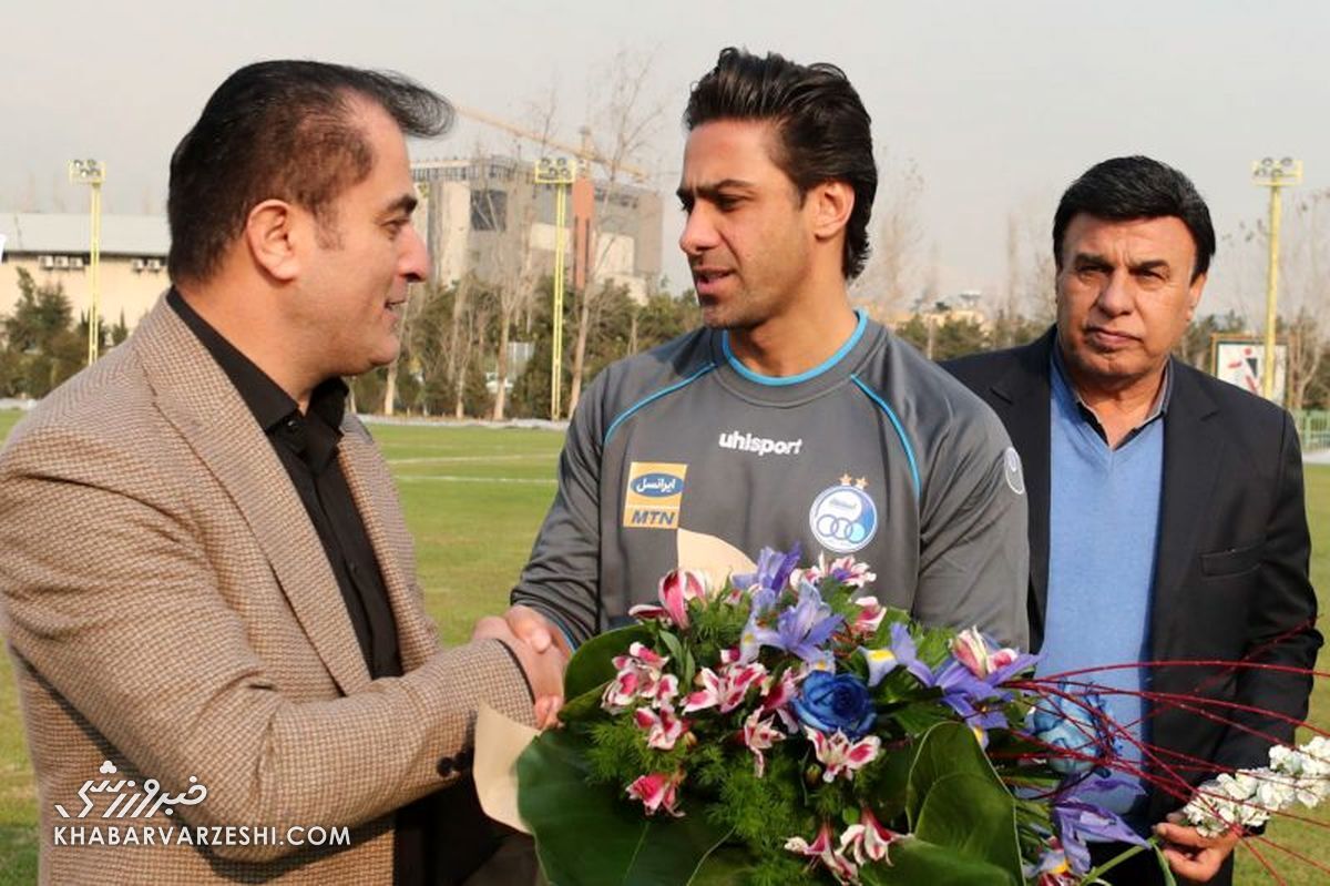 آغاز جلسه مهم مجیدی در دفتر خلیلزاده/ چرا فرهاد به باشگاه استقلال نرفت؟ آغاز جلسه مهم مجیدی در دفتر خلیلزاده/ چرا فرهاد به باشگاه استقلال نرفت؟