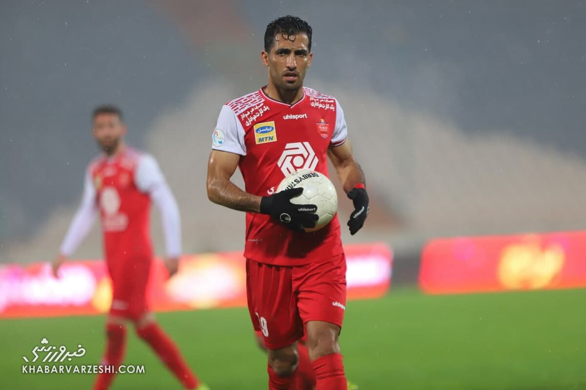 دو ستاره در صدر لیست گل محمدی برای فصل بعد/ ستارههای در آستانه جدایی از پرسپولیس/ پرسپولیس بدون بازیکن خارجی در لیگ جدید؟