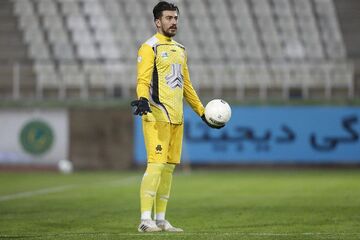 چراغ سبز یک بازیکن جدید به استقلال/ گزینه جدید روی میز فرهاد