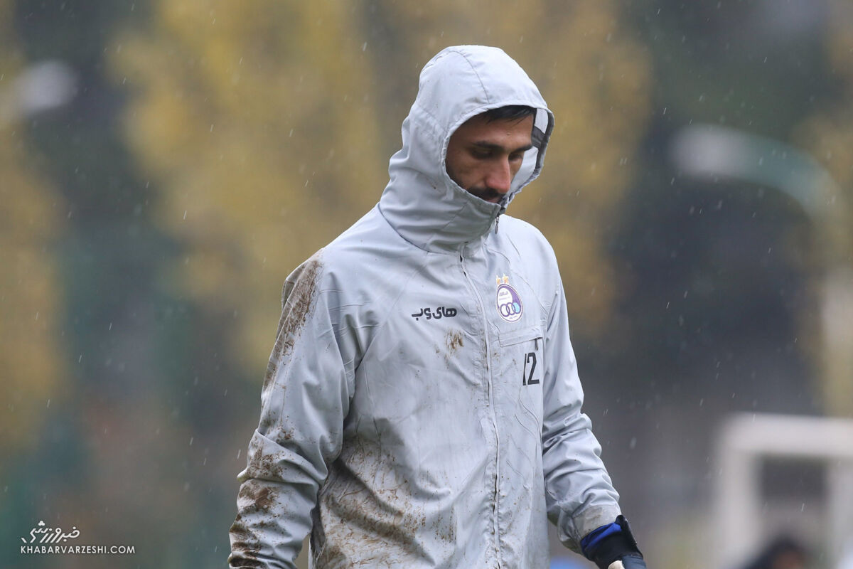 درخواست ۱۴ میلیارد تومانی دروازهبان استقلال از پرسپولیس/ لک نیم ساعت بعد از مظاهری رسید! درخواست ۱۴ میلیارد تومانی دروازهبان استقلال از پرسپولیس/ لک نیم ساعت بعد از مظاهری رسید!