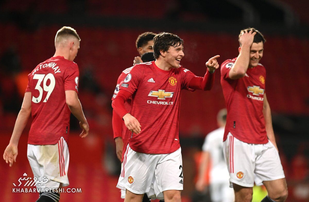 برد قاطع شیاطین سرخ در خانه