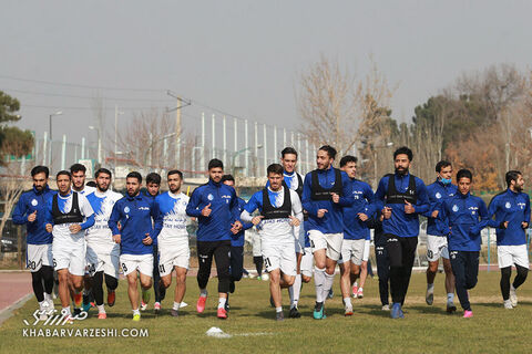 تمرین استقلال دی 99