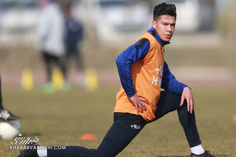 تمرین استقلال دی 99