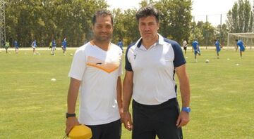 دنبال قهرمانی سپاهان هستند اما جام به پرسپولیس می‌رسد/ دست‌های پشت پرده انگار در کار است