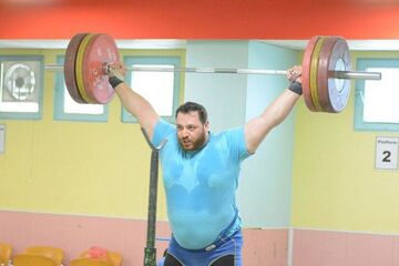 علی‌حسینی: اجازه نمی‌دهم حسرت به دل جوانان بماند