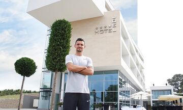 هتل ستاره فوتبال در اختیار زلزله‌زده‌ها