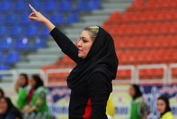 عکس| ساپینتوی سوپرلیگ زنان ایران کیست؟/ بانویی با حرکات منحصر به فرد در زمین