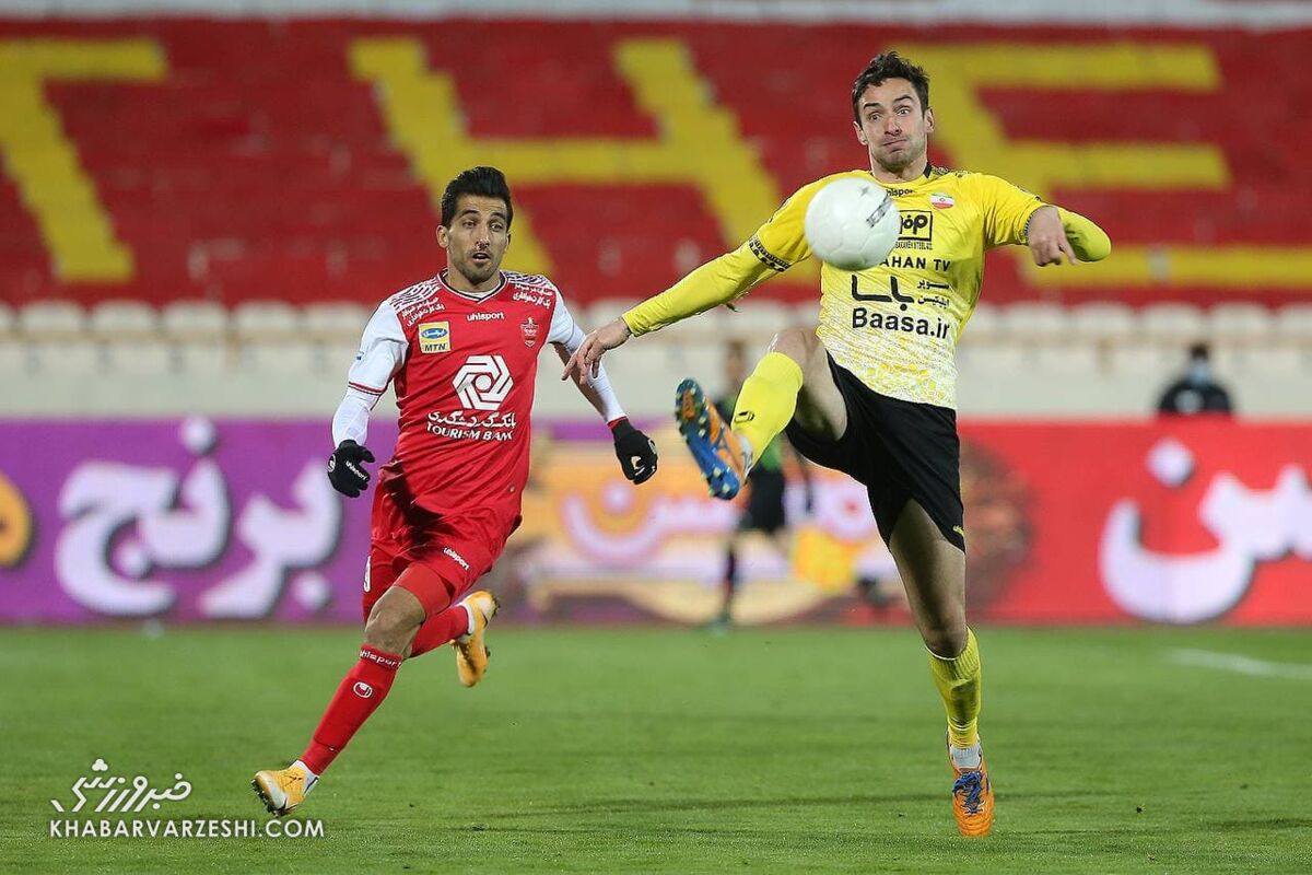 عکس | ادبیات عجیب و کوچهبازاری روزنامه طرفدار سپاهان علیه پرسپولیس/ بی اعتنایی عجیب به حرفهای نویدکیا! عکس | ادبیات عجیب و کوچهبازاری روزنامه طرفدار سپاهان علیه پرسپولیس/ بی اعتنایی عجیب به حرفهای نویدکیا!