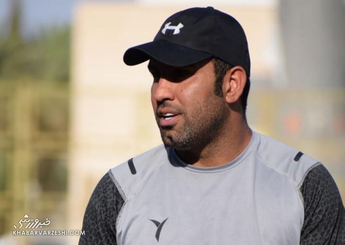 ستاره سابق استقلال عزادار شد! ستاره سابق استقلال عزادار شد!