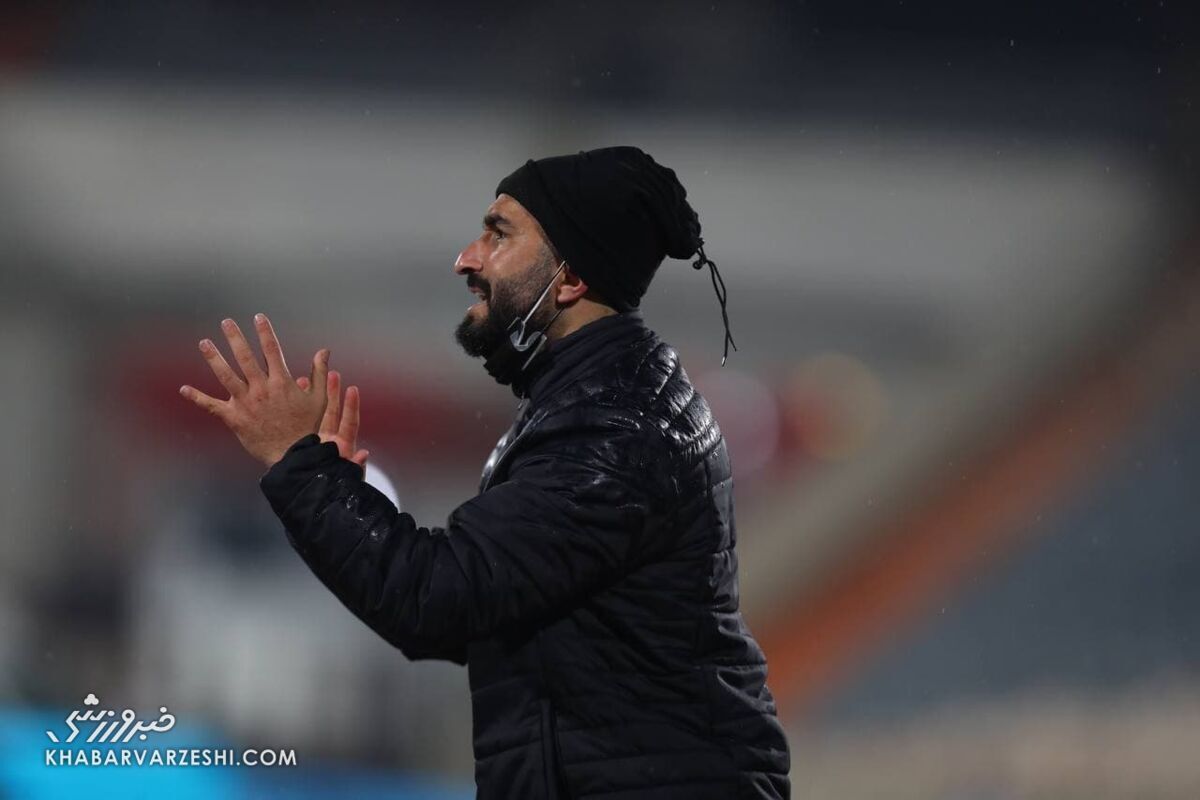 هافبک استقلالی در بازی پرسپولیس کارشناس داوری شد 