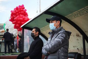 یک مهاجم، هافبک و مدافع در لیست گل‌محمدی برای تقویت پرسپولیس
