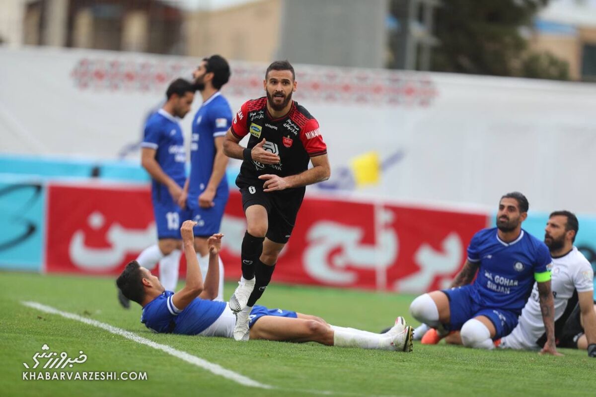 جدایی گربه سیاه قلعه نویی از پرسپولیس/ گل گهر نفس راحتی می‌کشد!