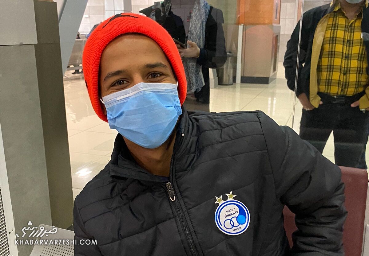 چرا ستاره استقلال ناراحت است؟ چرا ستاره استقلال ناراحت است؟