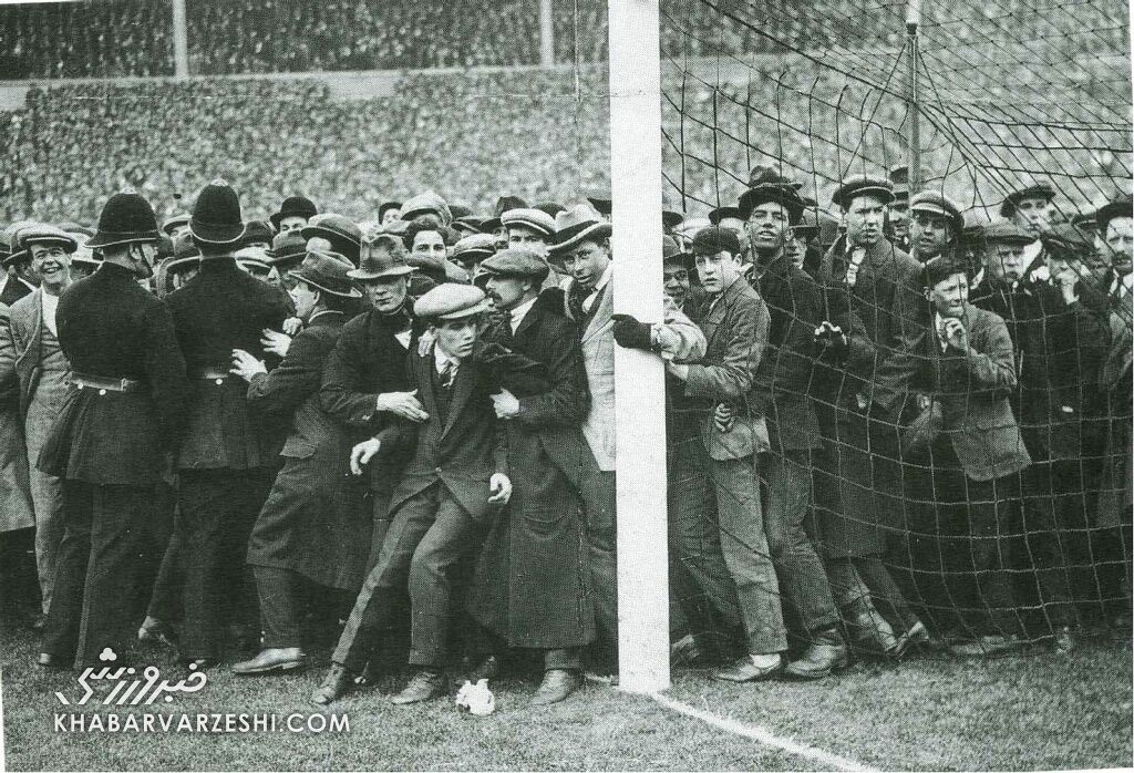 پرتماشاگرترین مسابقات ورزشی تاریخ/ فینال جام‌حذفی انگلیس ۱۹۲۳، وستهام‌یونایتد و بولتون‌واندررز (بین ۱۲۶ هزار تا ۳۰۰ هزار تماشاگر)