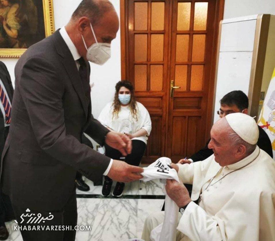 عکس| هدیه خاص عراقی‌ها به پاپ فرانسیس