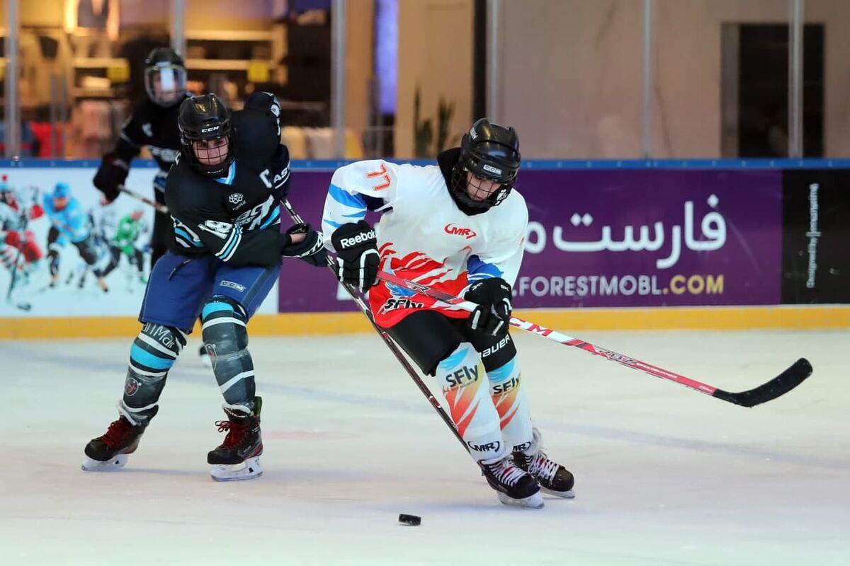 ویدیو| اولین دیدار نیمه‌نهایی مسابقات هاکی روی یخ بانوان انتخابی تیم ملی هاکی روی یخ ایران
