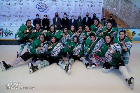 هاکی روی یخ بانوان جام ایران مال
