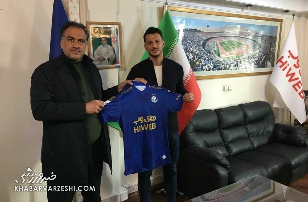 انتقال غیرمنتظره؛ آرمان رمضانی به استقلال پیوست/ دومین صید استقلال از پرسپولیس انتقال غیرمنتظره؛ آرمان رمضانی به استقلال پیوست/ دومین صید استقلال از پرسپولیس