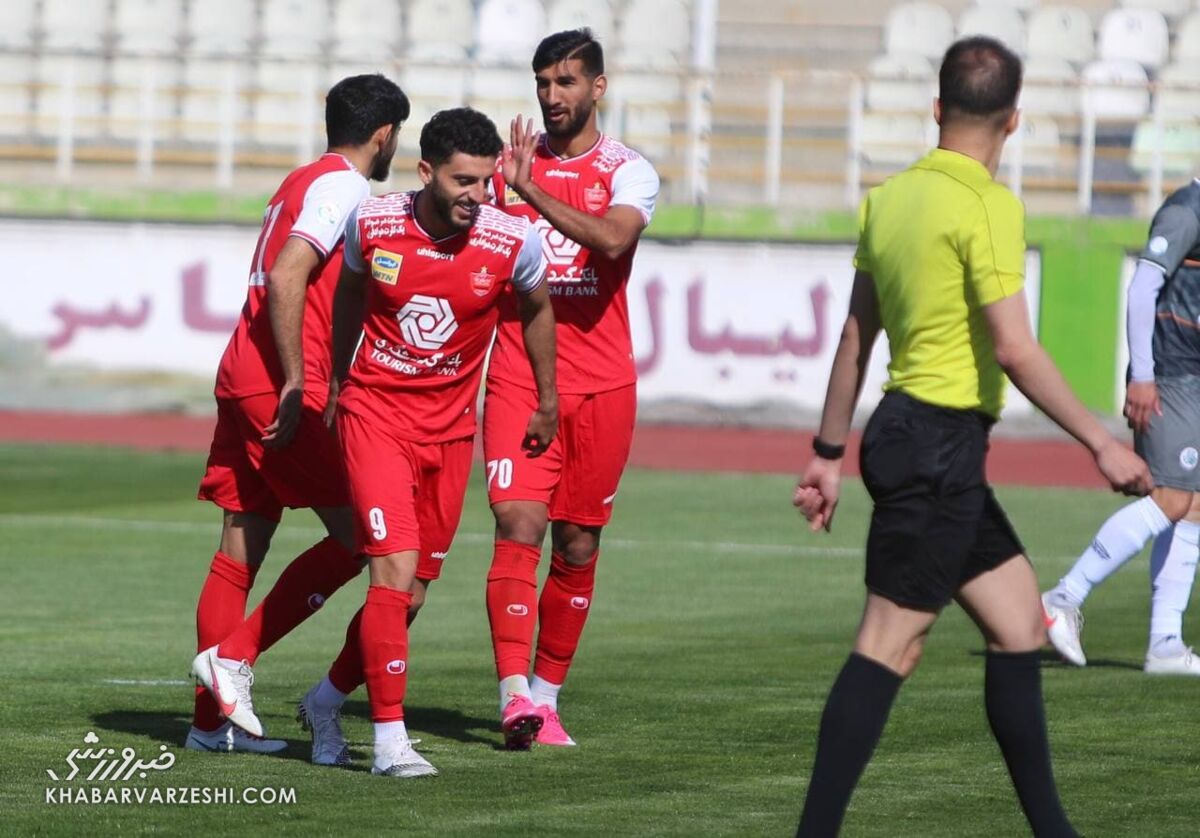 پرسپولیس سال جدید را با برد شروع کرد/ اخراج هافبک سرخ ها در بازی دوستانه پرسپولیس سال جدید را با برد شروع کرد/ اخراج هافبک سرخ ها در بازی دوستانه