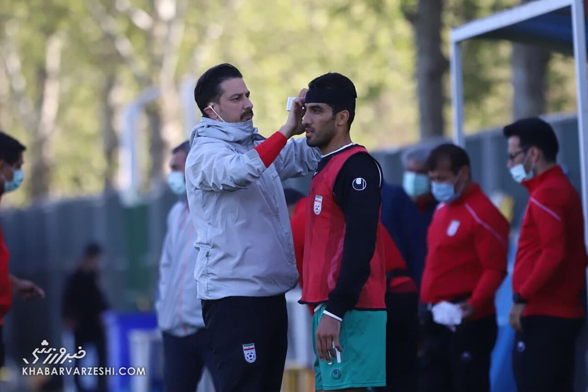 تصاویر| راز سر بانداژ شده ستاره پرسپولیس/ مصدومیت ترسناک علی کریمی