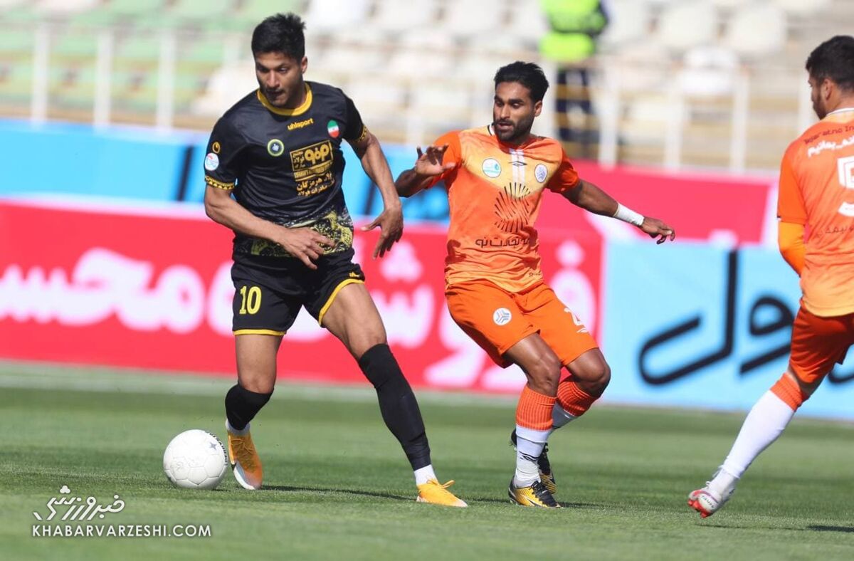 دستور نوید کیا به بازیکنان جنجالی/ دو سپاهانی ممنوع المصاحبه شدند دستور نوید کیا به بازیکنان جنجالی/ دو سپاهانی ممنوع المصاحبه شدند