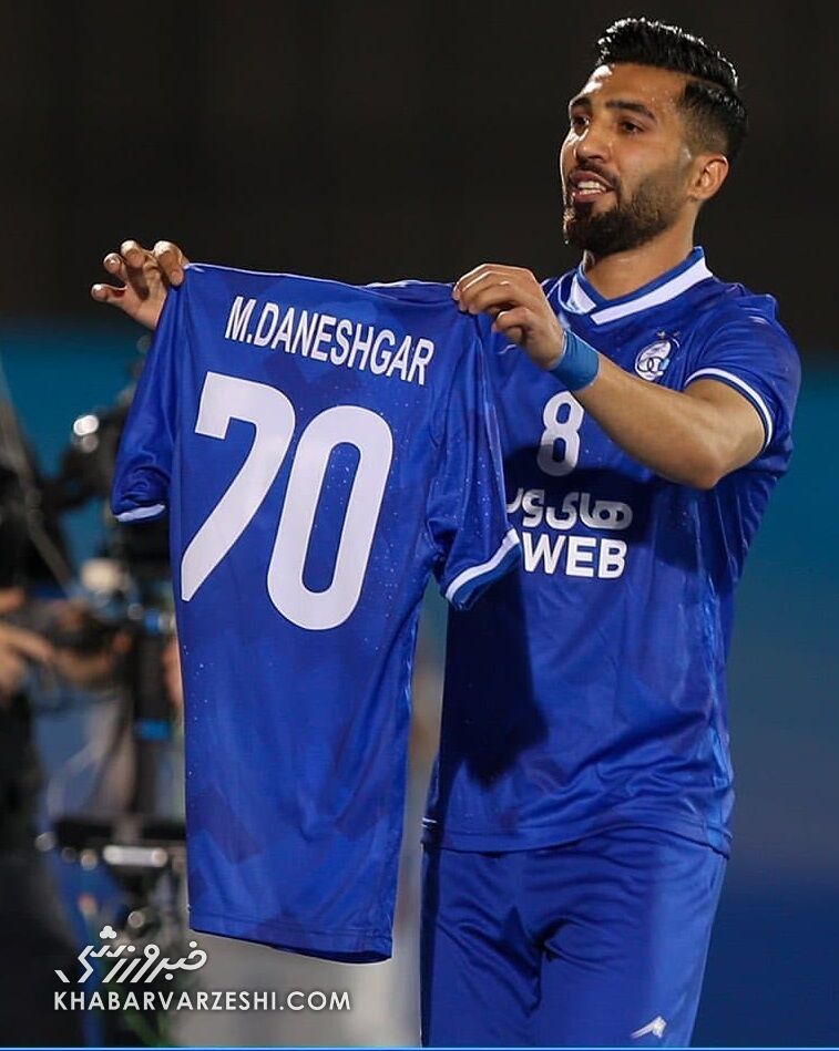 عکس | شادی عجیب فرشید اسماعیلی/ حمایت از مدافع اخراجی استقلال