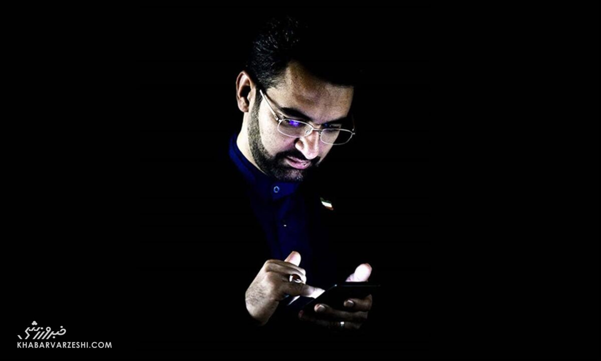 حمله عجیب میثاقی به وزیر ارتباطات در برنامه زنده/ شما میروید کنار ... حمله عجیب میثاقی به وزیر ارتباطات در برنامه زنده/ شما میروید کنار ...