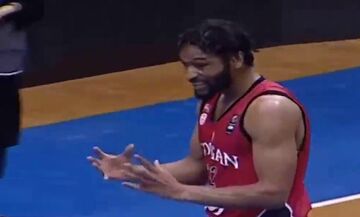 ویدیو| اتفاق شگفت ‌انگیز در فینال لیگ بسکتبال ایران که جهانی شد