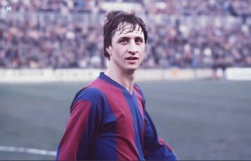 تصویری از محاصره اسطوره فوتبال هلند توسط ۲ استقلالی