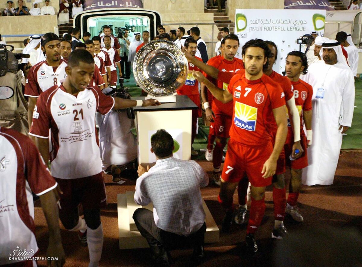 وقتی سرمربی استقلال با پیراهن قرمز قهرمان لیگ شد! وقتی سرمربی استقلال با پیراهن قرمز قهرمان لیگ شد!