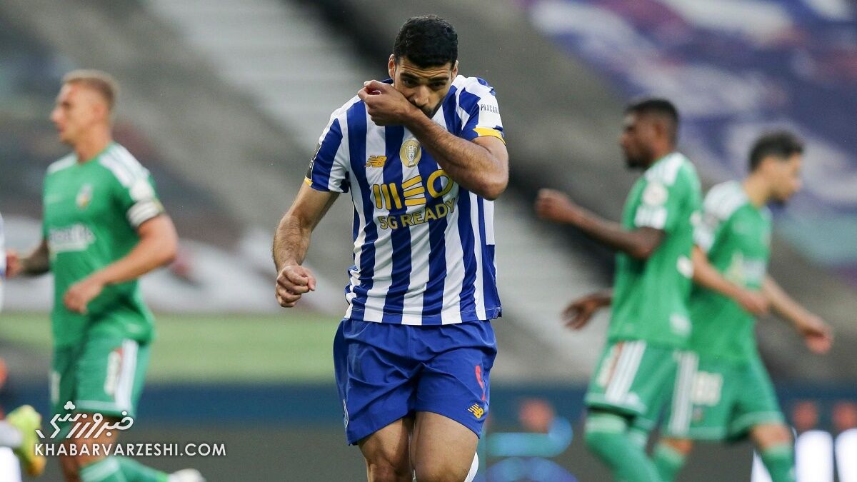 مهدی طارمی در کنار دو اسطوره فوتبال پرتغال مهدی طارمی در کنار دو اسطوره فوتبال پرتغال